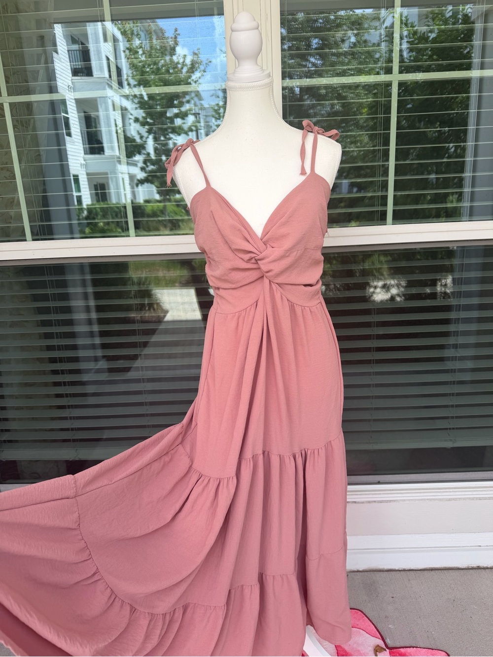 Twist-Front Rose‎ Pink Maxi Dress with Tie Straps